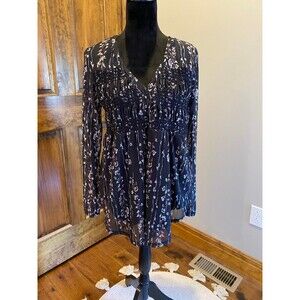 Maurice’s Womens Blouse Size Large Top Smocked Front Black Long Sleeved  Dressy